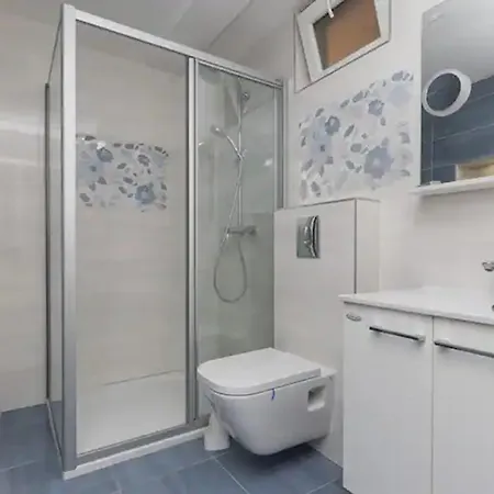 Lemon Apartment *